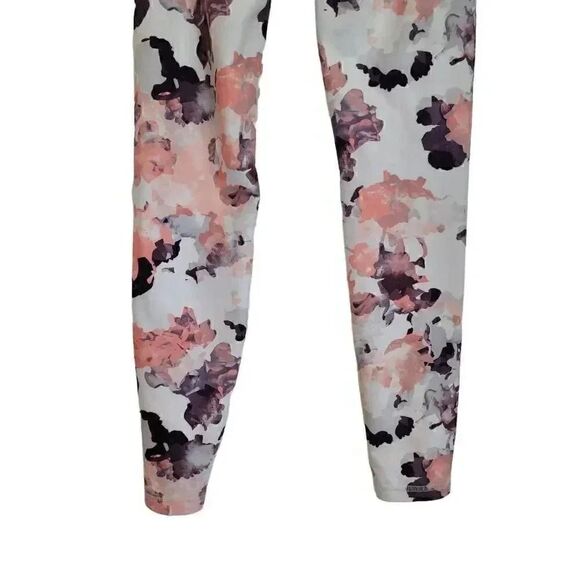 Balance Collection Women's White/Black/Pink Water Mark Leggings - Picture 8 of 11